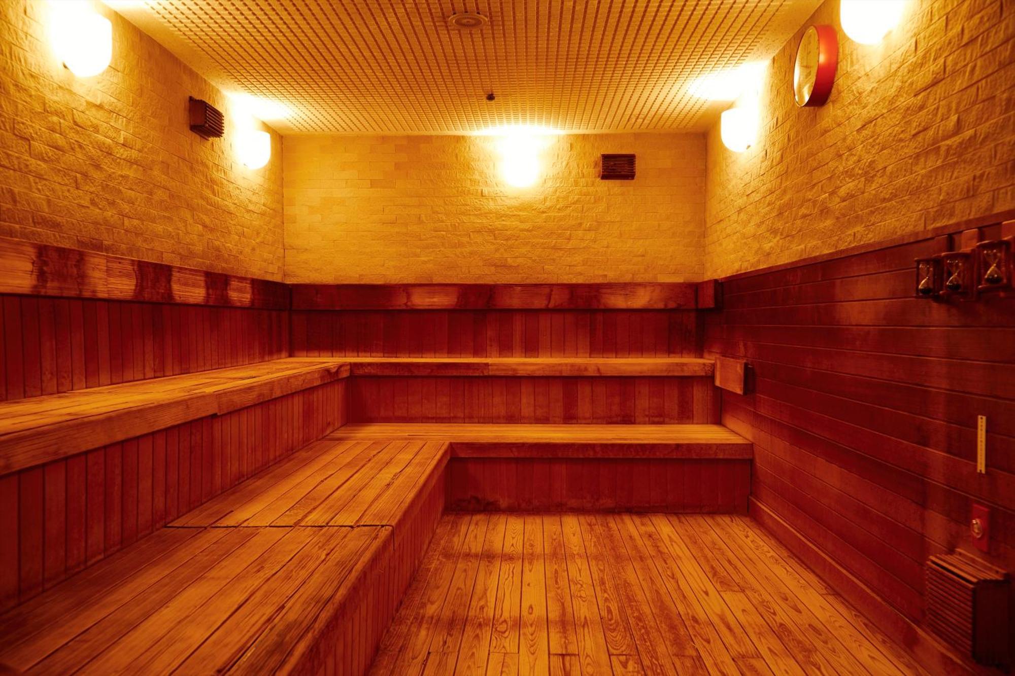 Hotel New Otani Osaka Eksteriør billede A Finnish sauna