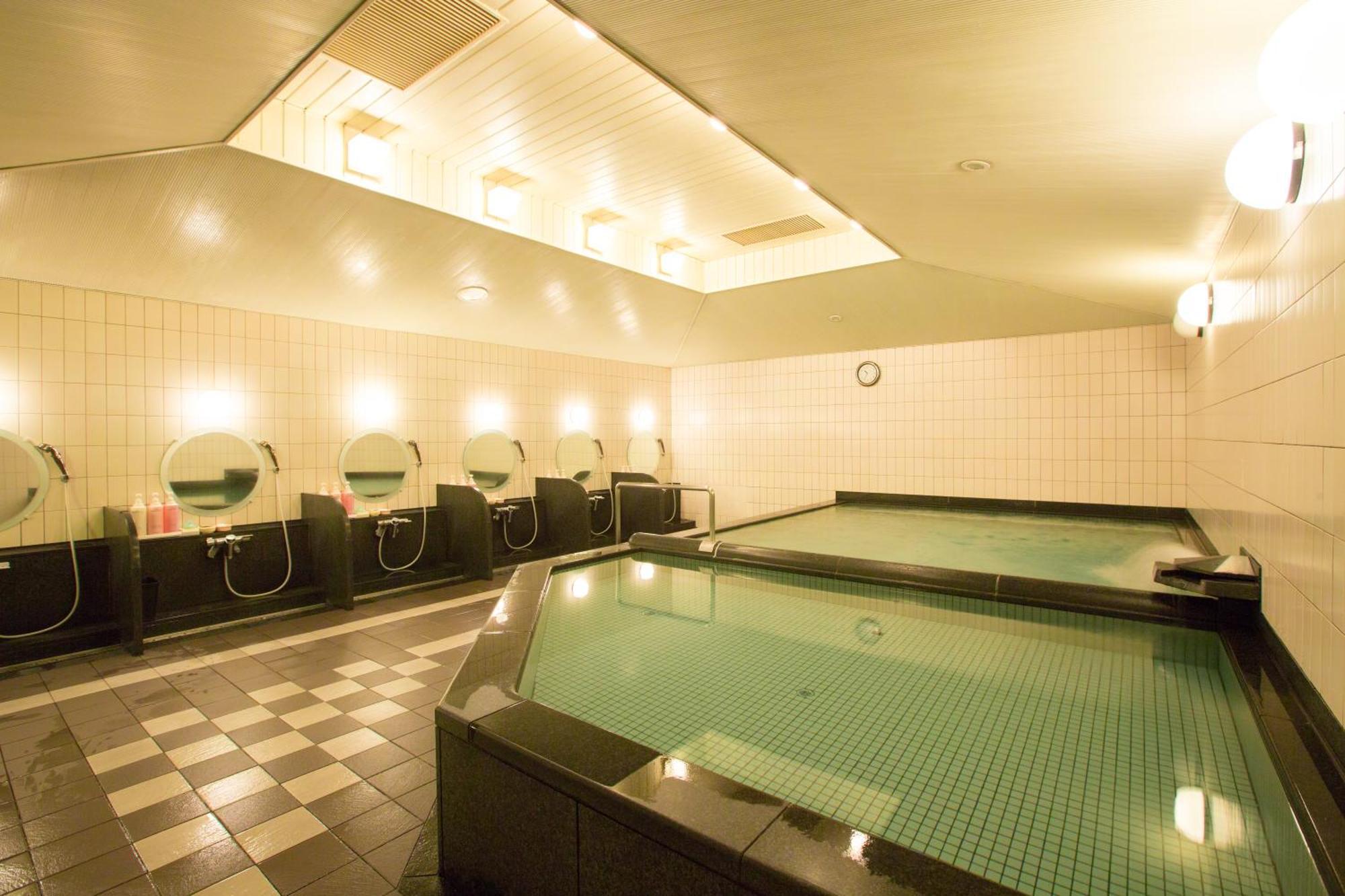 Hotel New Otani Osaka Eksteriør billede A modern onsen