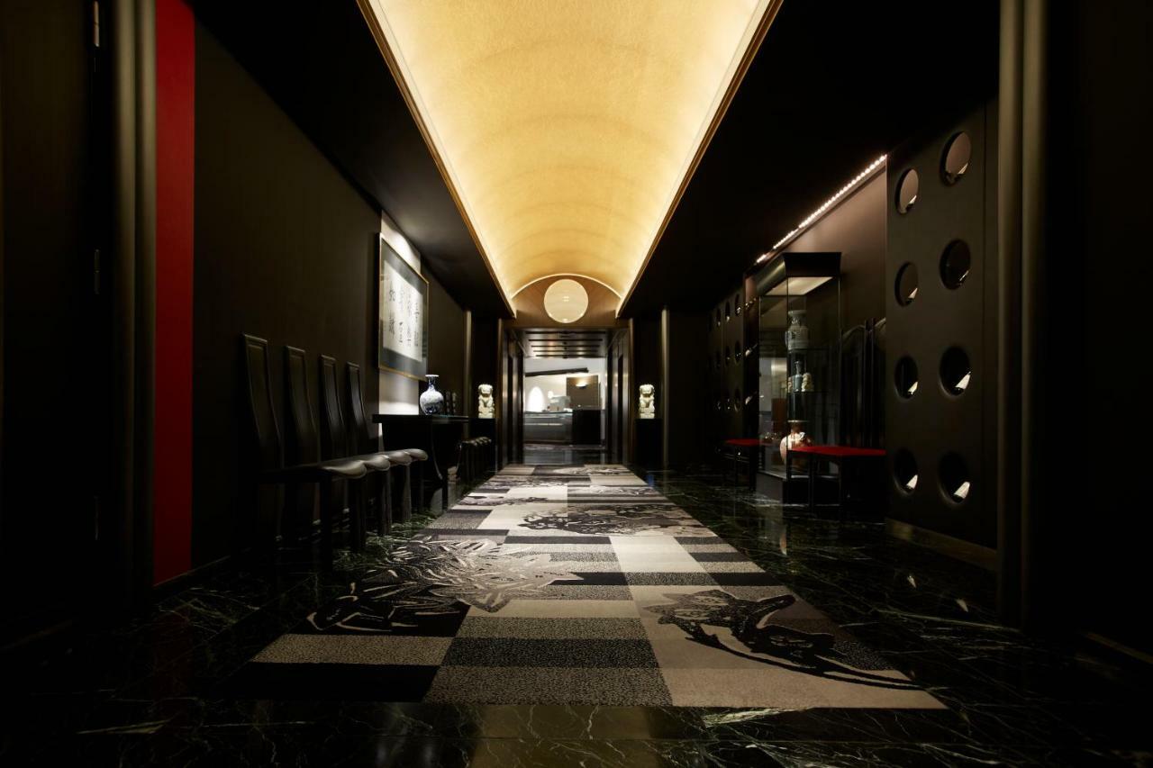 Hotel New Otani Osaka Eksteriør billede The interior of the hotel